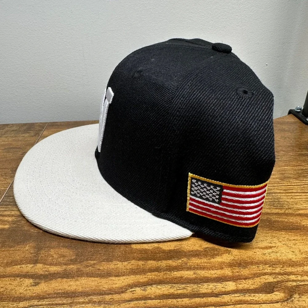 Darc Sport W Loyalty Fitted Cap Black Cream Wolves‎ Hat 7 1/8 DSAC009 71/8